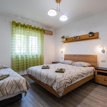 Vila Veronika 2 Pola Esterno foto