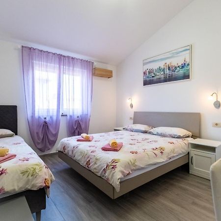 Vila Veronika 2 Pola Esterno foto